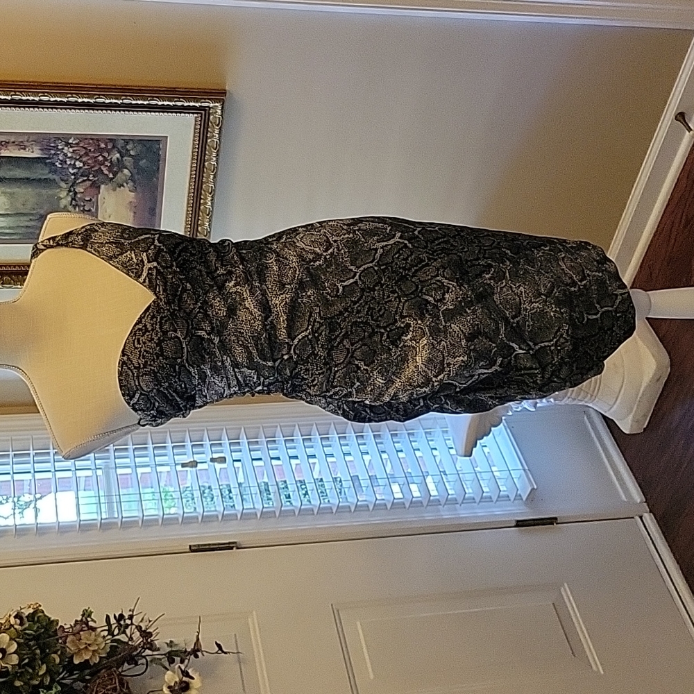 Andrew Marc black gray cream snakeskin print one shoulder stretch dress …4 EUC